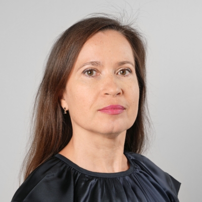 Nina Nuss quadratisch